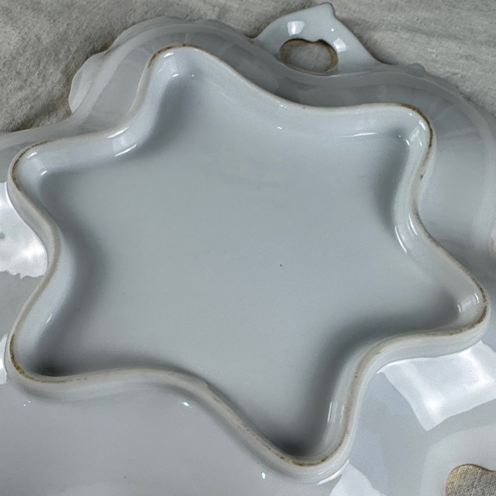 Gold-Trimmed Floral Peacock Serveware Dish - Picture 15 of 16